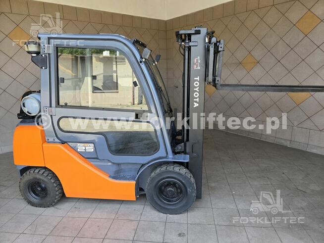 Wózek Widłowy TOYOTA 8FG25 , Kabina wolny skok TOYOTA 8FGF25