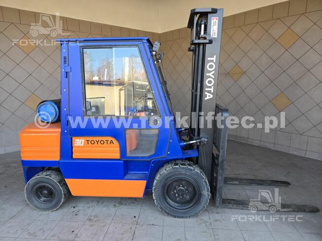 Wózek widłowy TOYOTA 5FD30 Kabina TOYOTA 5FDF30 Linde