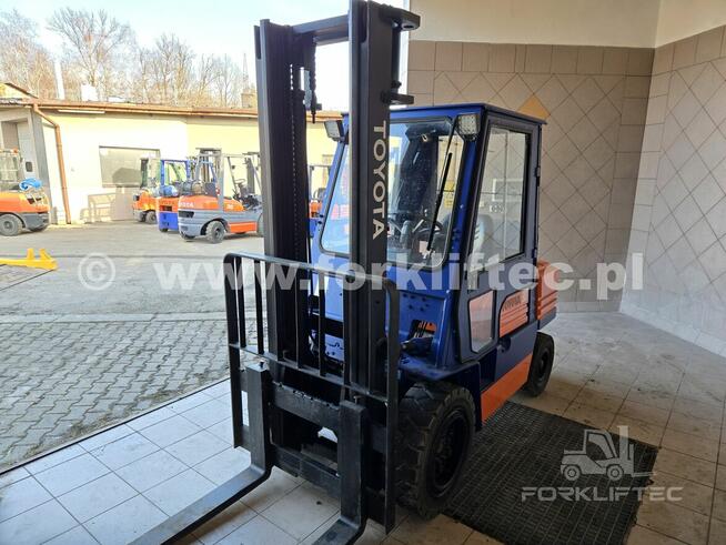 Wózek widłowy TOYOTA 5FD30 Kabina TOYOTA 5FDF30 Linde