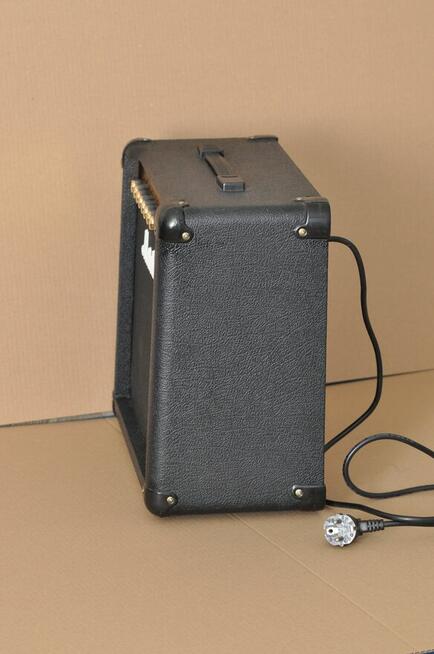 Wzmacniacz gitarowy - Marshall MG 15 DFX