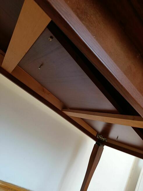 Stół piekny, rozkładany