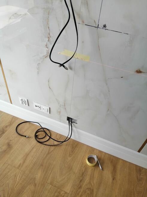 Montaż telewizora na ścianie ustawienie serwis anten