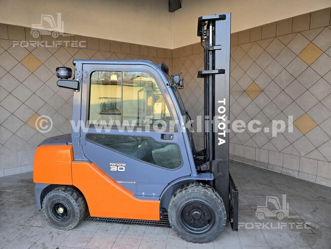 Wózek widłowy TOYOTA 8FDF30 , wolny skok, 8FD30 Linde