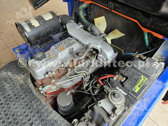 Wózek widłowy TOYOTA 5FD30 Pozycjoner TOYOTA 5FDF30 Linde