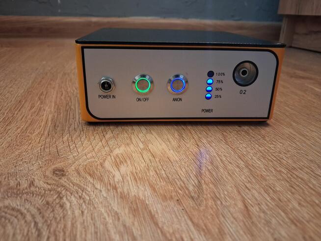 Przenosny koncentrator tlenu