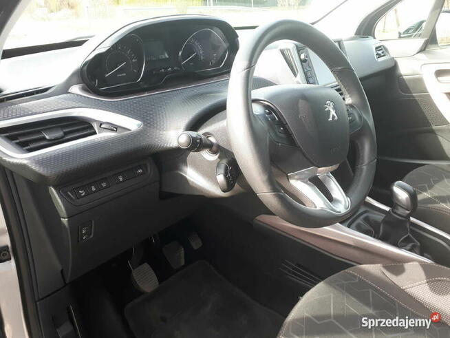 Peugeot 2008 1.2 PureTech 110KM 2015 rok