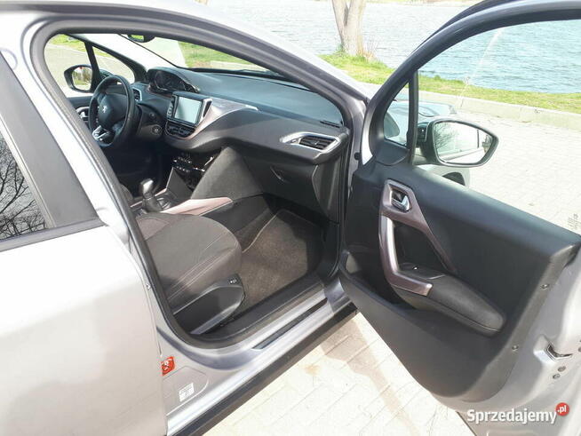 Peugeot 2008 1.2 PureTech 110KM 2015 rok