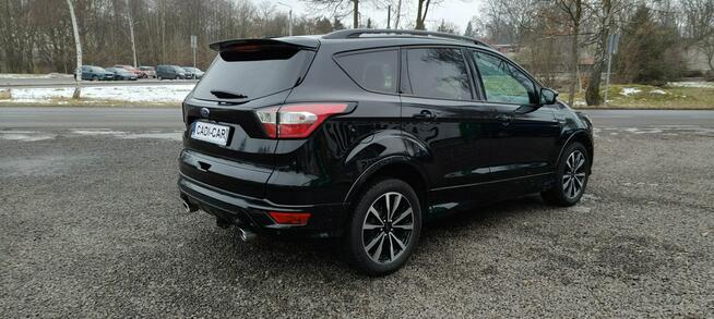 Ford Kuga Wersja ST LINE.