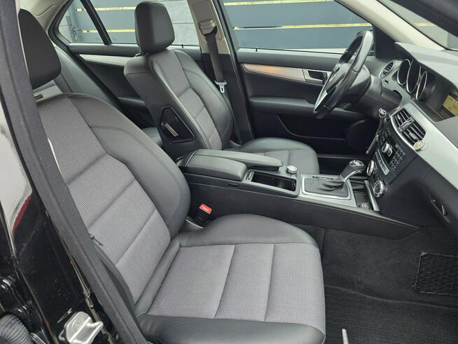 Mercedes C 250 AVANTGARDE /bardzo niski przebieg 88195KM/ z prywatnych rąk