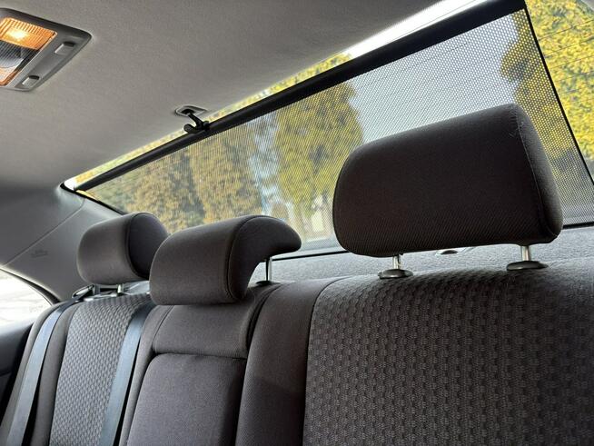 Toyota Avensis Rezerwacja