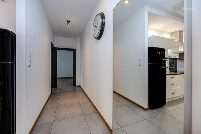 Trzy pokoje na kameralnym osiedlu, Ochota.