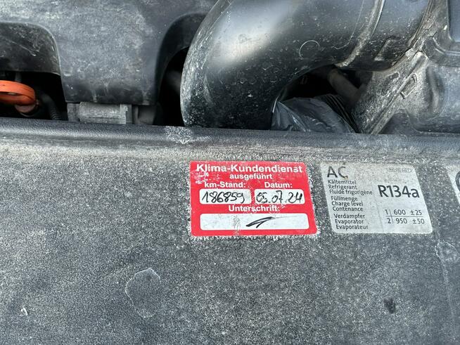 Volkswagen Sharan 7 miejsc, CLIMAtronic, hak, zadany stan , import z Niemiec