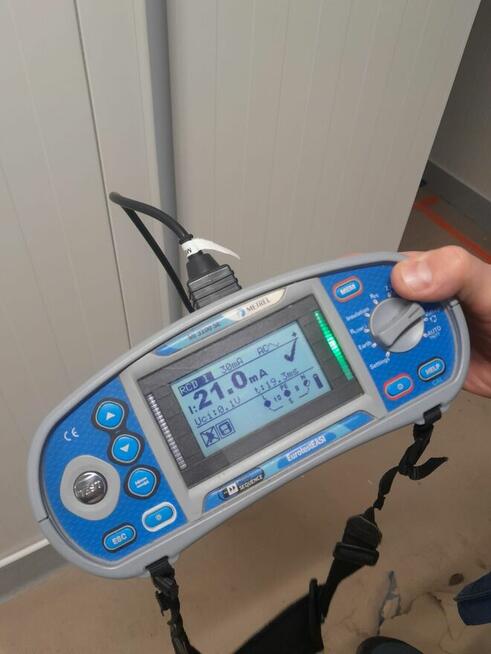 ELEKTRYK, POMIARY, PRZEGLĄDY