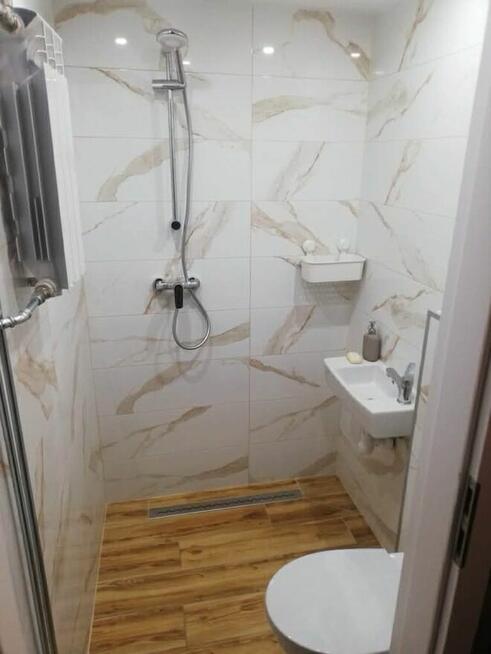 Wynajmę Domek Łazienka ,salon ,aneks kuchenny ,duży pokój