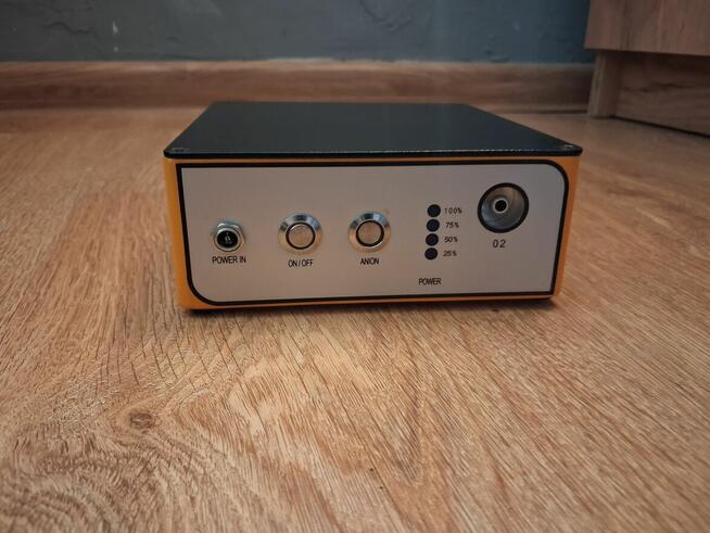 Przenosny koncentrator tlenu