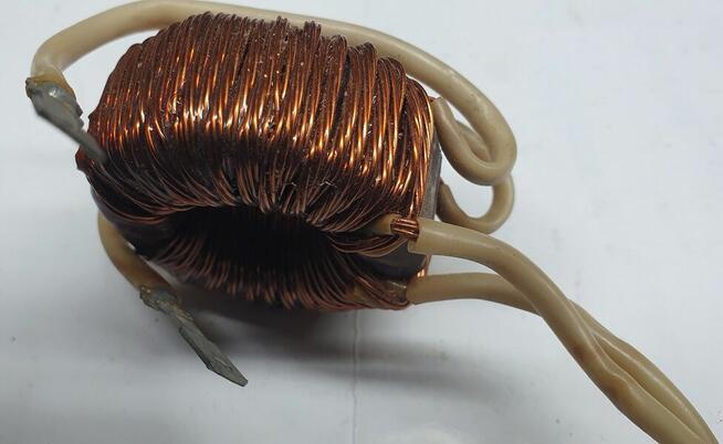 Dławik toroidalny cewka indukcyjna