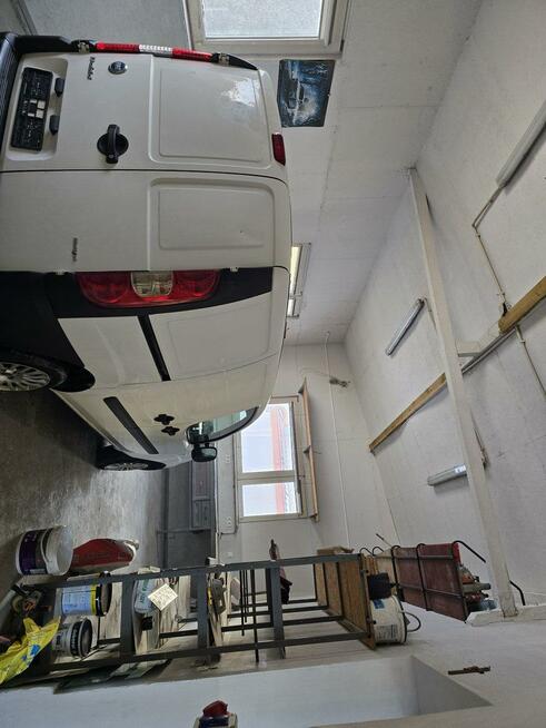 Sprzedam dom z halą produkcyjną ,pomieszczenia gospodarcze i