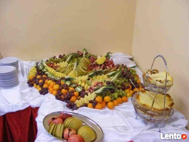 Ślub, weselne przyjęcie w domu