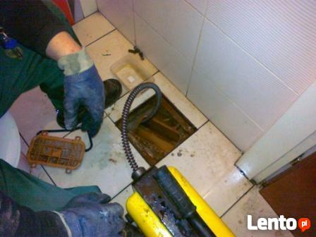Czyszczenie kanalizacji.