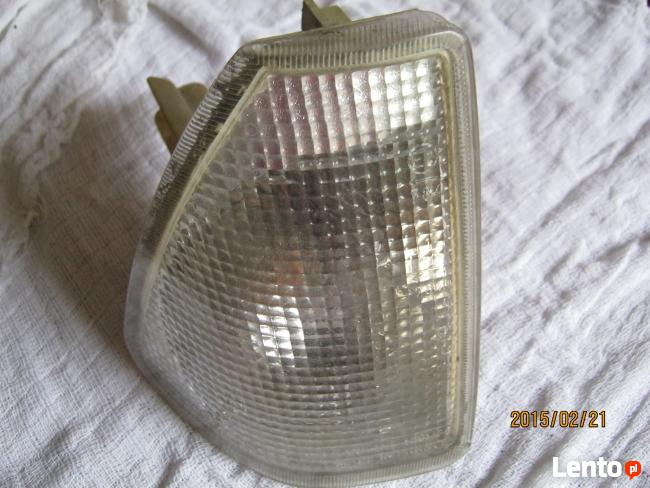 Renault 18 napisy z klapy, kierunkowskaz prawy przedni