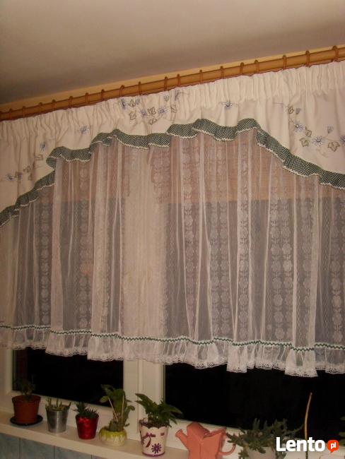 FIRANKA Z FALBANKAMI, BIAŁA, WYSTRÓJ OKNA =WROCŁAW=