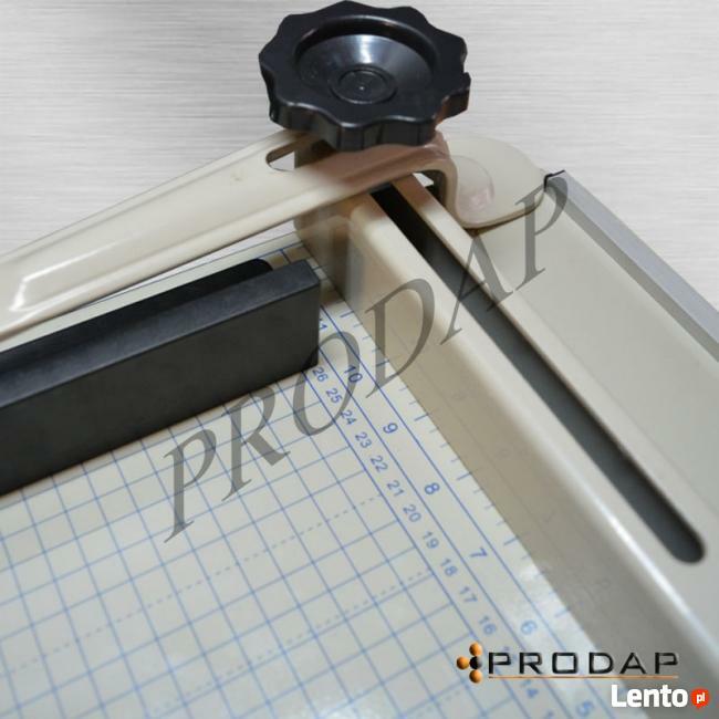 Gilotyna metalowa A4 do cięcia papieru z dociskiem 300kartek