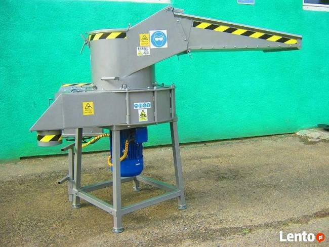 RĘBAKOMŁYN NOŻOWO BIJAKOWY z dwoma zasypami. Moc 15 kW