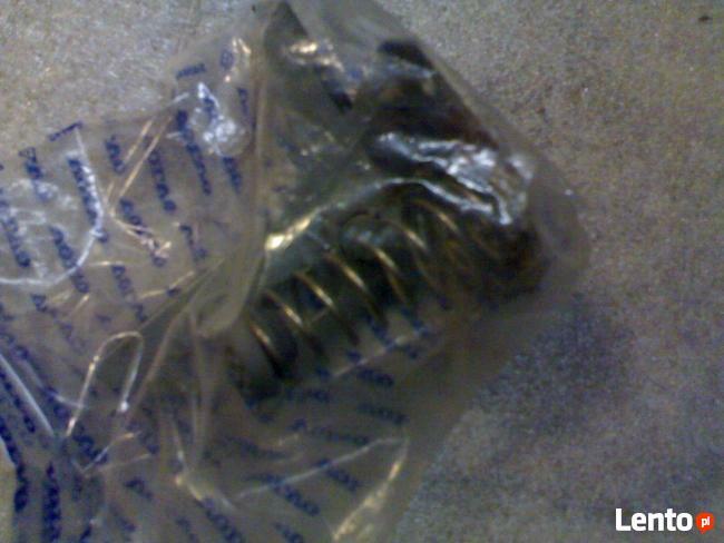 zatrzask maski zaczep docisk volvo