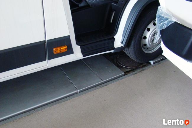 LISTWA NAKŁADKA ZDERZAK Opel Vivaro, Renault Trafic