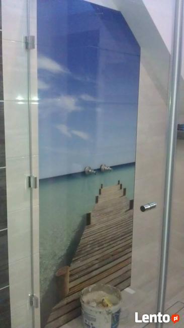 Szklana fototapeta do łazienki