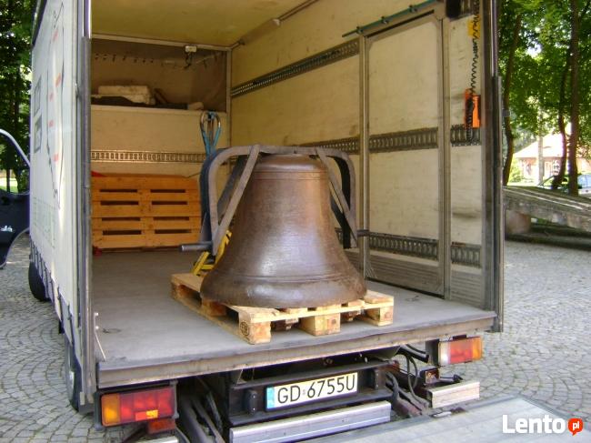 transport / przeprowadzki / samochód z windą