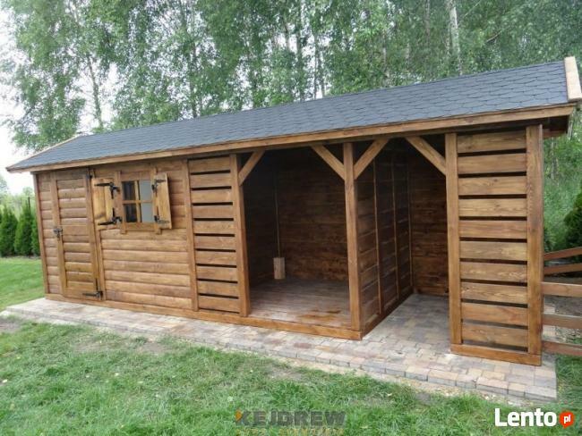 Domek + drewutnia kryta dachówką