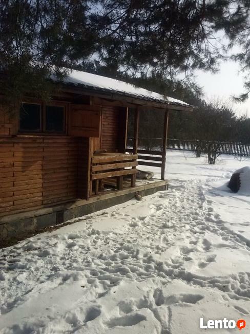 Sprzedam działkę z domkiem