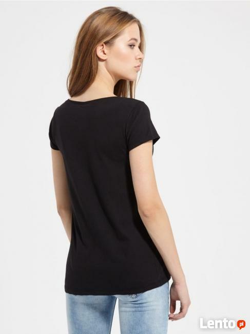 T-shirt czarny Sinsay