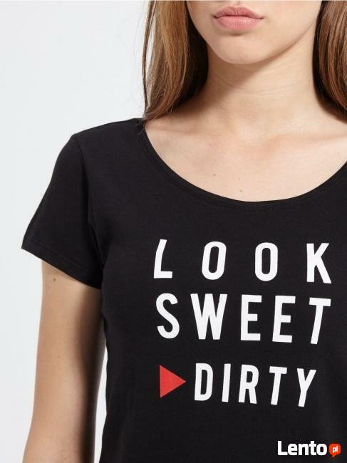 T-shirt czarny Sinsay