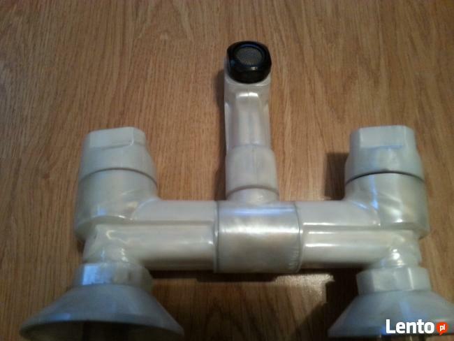 Bateria umywalkowa, lub zlewozmywakowa z tworzywa sztucznego