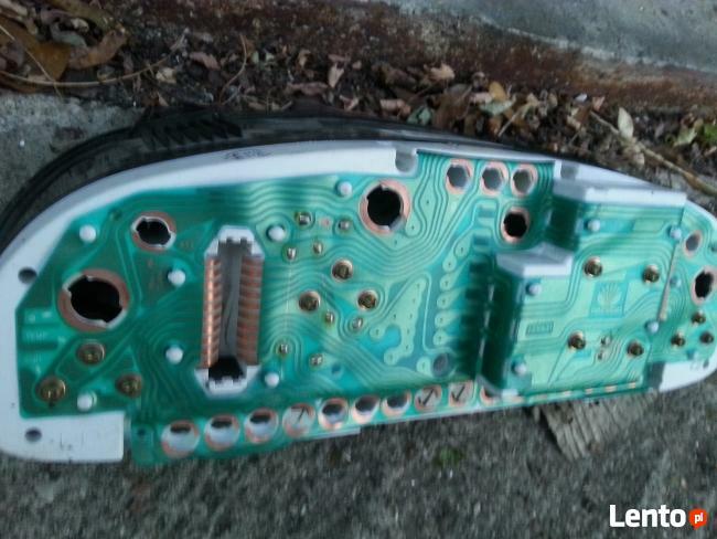 Daewoo Nubira - zestaw zegarów pulpitu