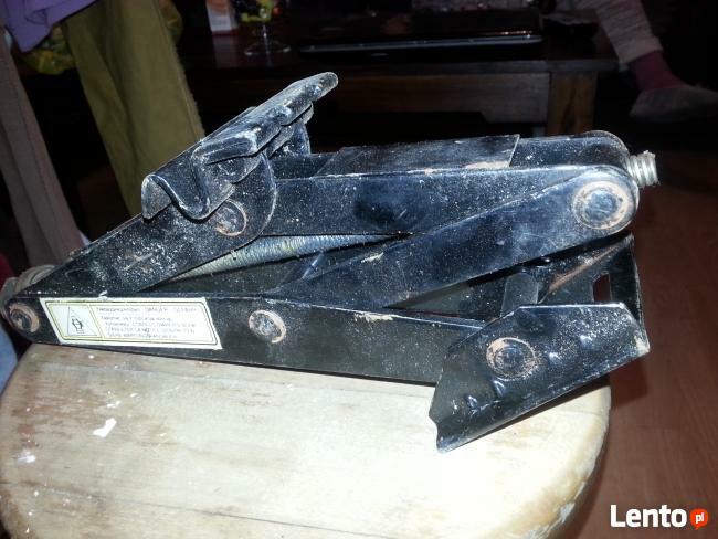 Podnośniki samochodowe różne rodzaje typu rozkładany romb