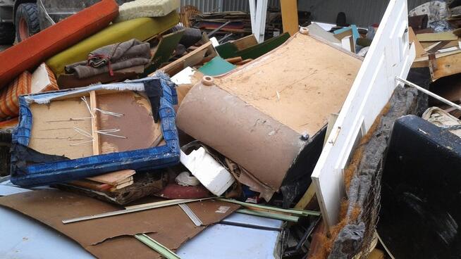 TRANSPORT ODPADÓW Rzeszów, wywóz mebli -tel. 660-880-330