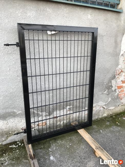 FURTKA OCYNKOWANA MALOWANA PROSZKOWO wypełniona panelem 2D 6