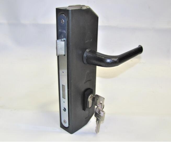 siatka ogrodzeniowa, panele systemowe, ogrodzenia, słupki.