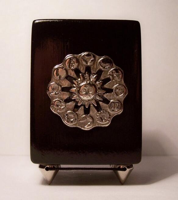 Oryginalny świecznik na tealight zodiak gwiazdki nóżki