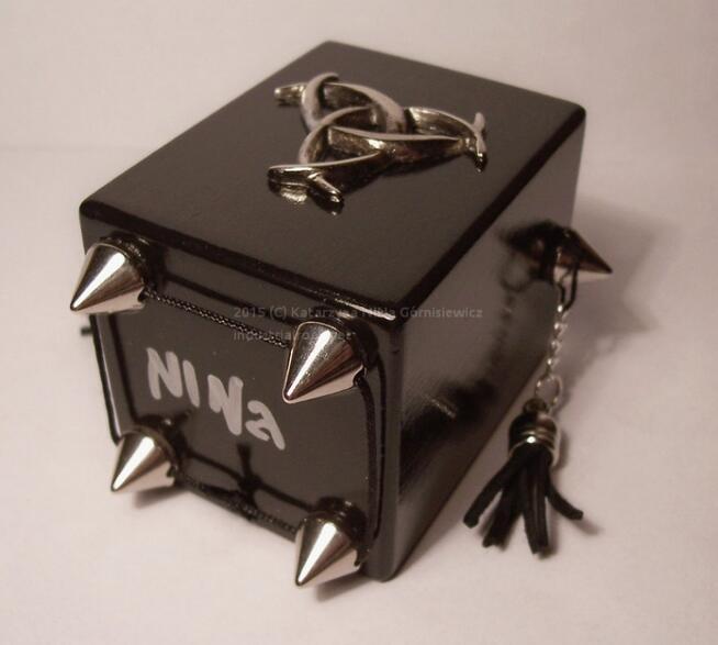 Oryginalny świecznik na tealight trójksiężyc nóżki łańcuszek