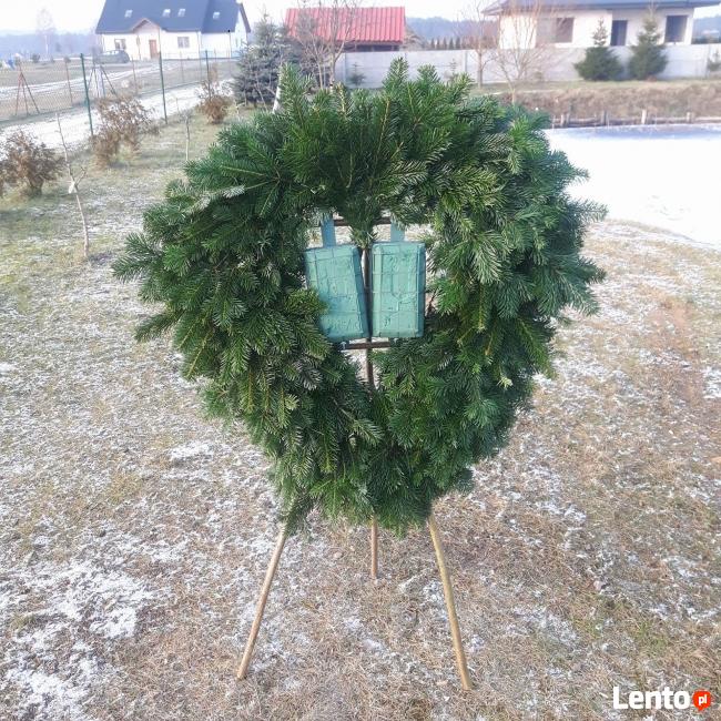 Wieńce, podkłady pogrzebowe