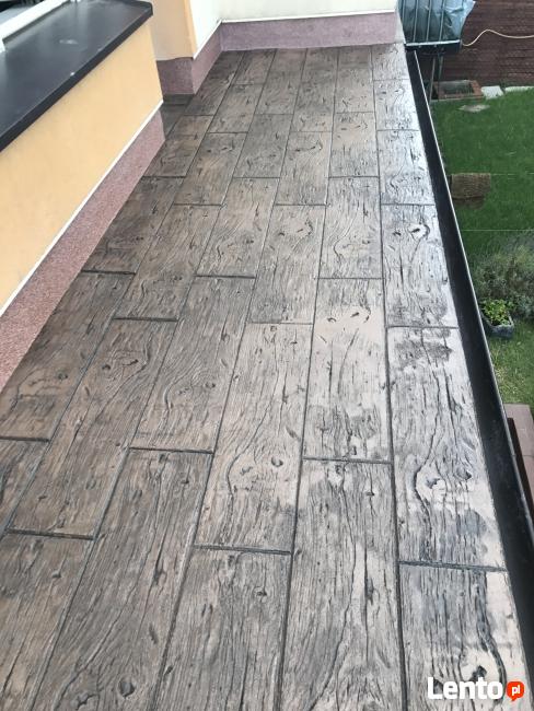 Posadzki dekoracyjne. Beton Cire i Zywica poliasparginowa.