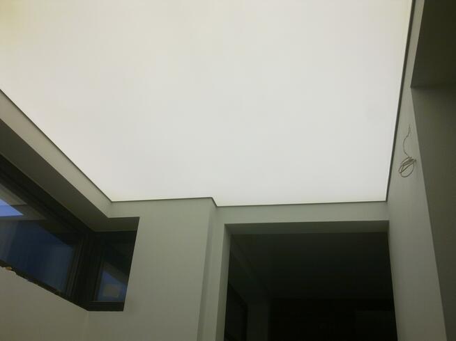 Sufity napinane, oświetlenie szynowe, linie LED