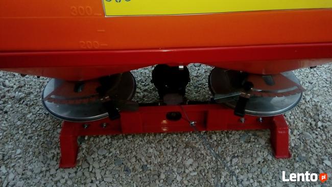 Rozsiewacz Nawozów Tornado 600L/850kg LIFT DEXWAL AGRO-ACTIV