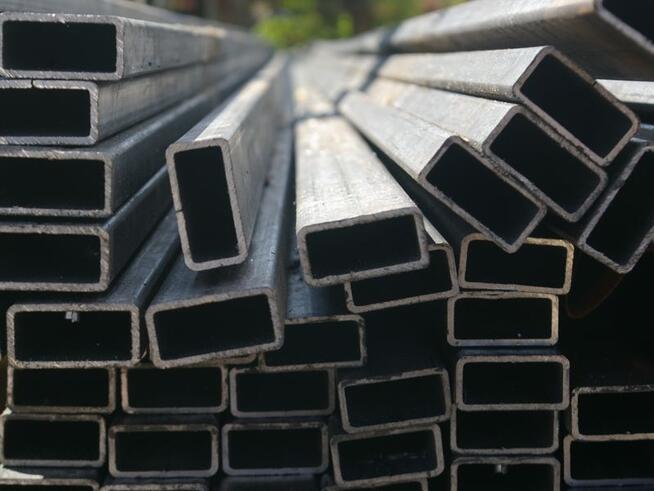 Profile zimnogięte kwadratowe/ prostokątne