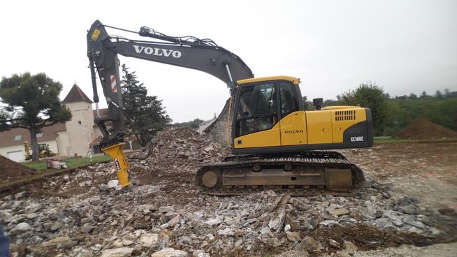 Młot hydrauliczny Arrowhead do koparek o masie 13-16 ton