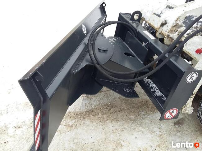 Pług śnieżny dla miniładowarek hydrauliczny wychył